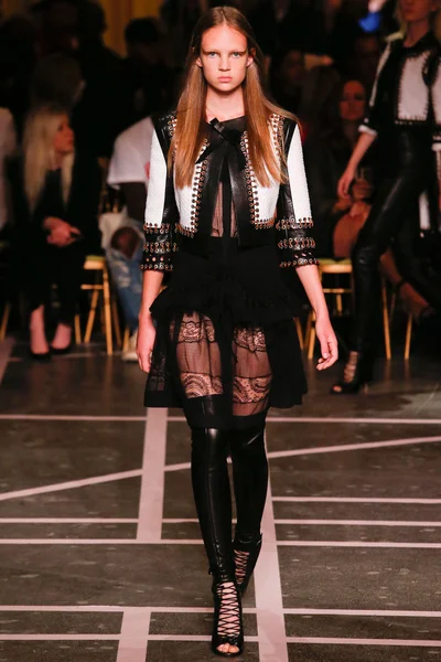 Look 5